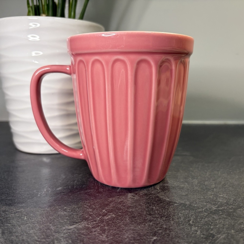 2006 Starbucks Pink Ribbed 16 oz Coffee Cup Mug W Handle Ceramic EUC - Picture 2 of 8